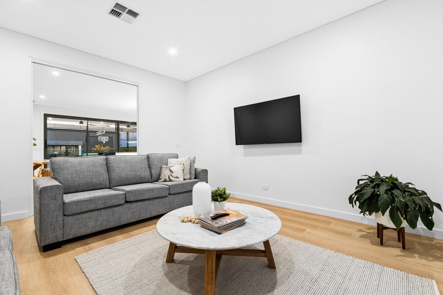 Another view of the separate lounge