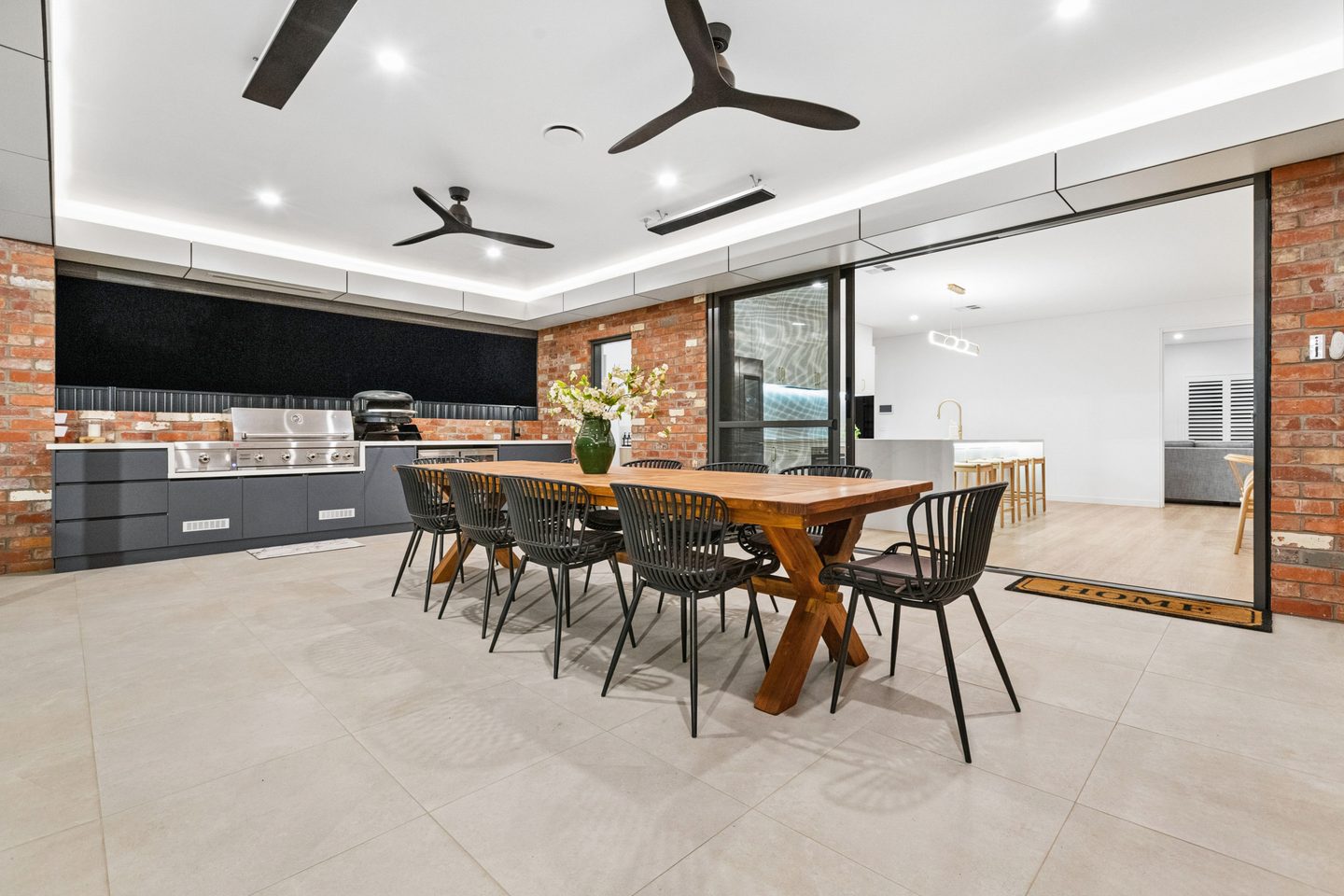 The connection from alfresco to kitchen